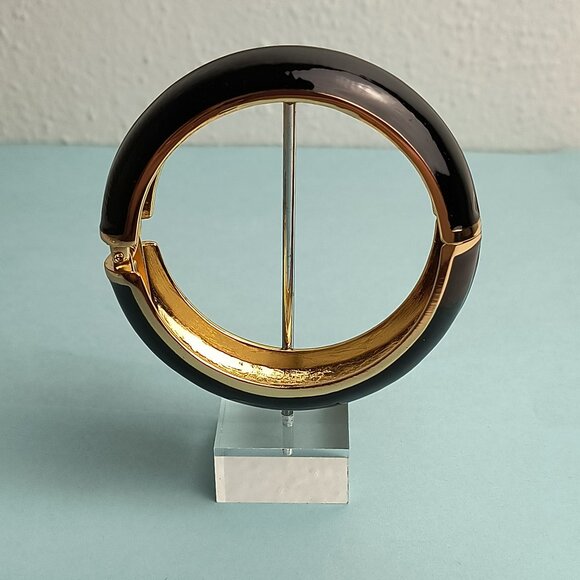 STATEMENT Modernist Black Enamel Gold Plated Hinged Cuff Bangle Bracelet - Picture 4 of 8